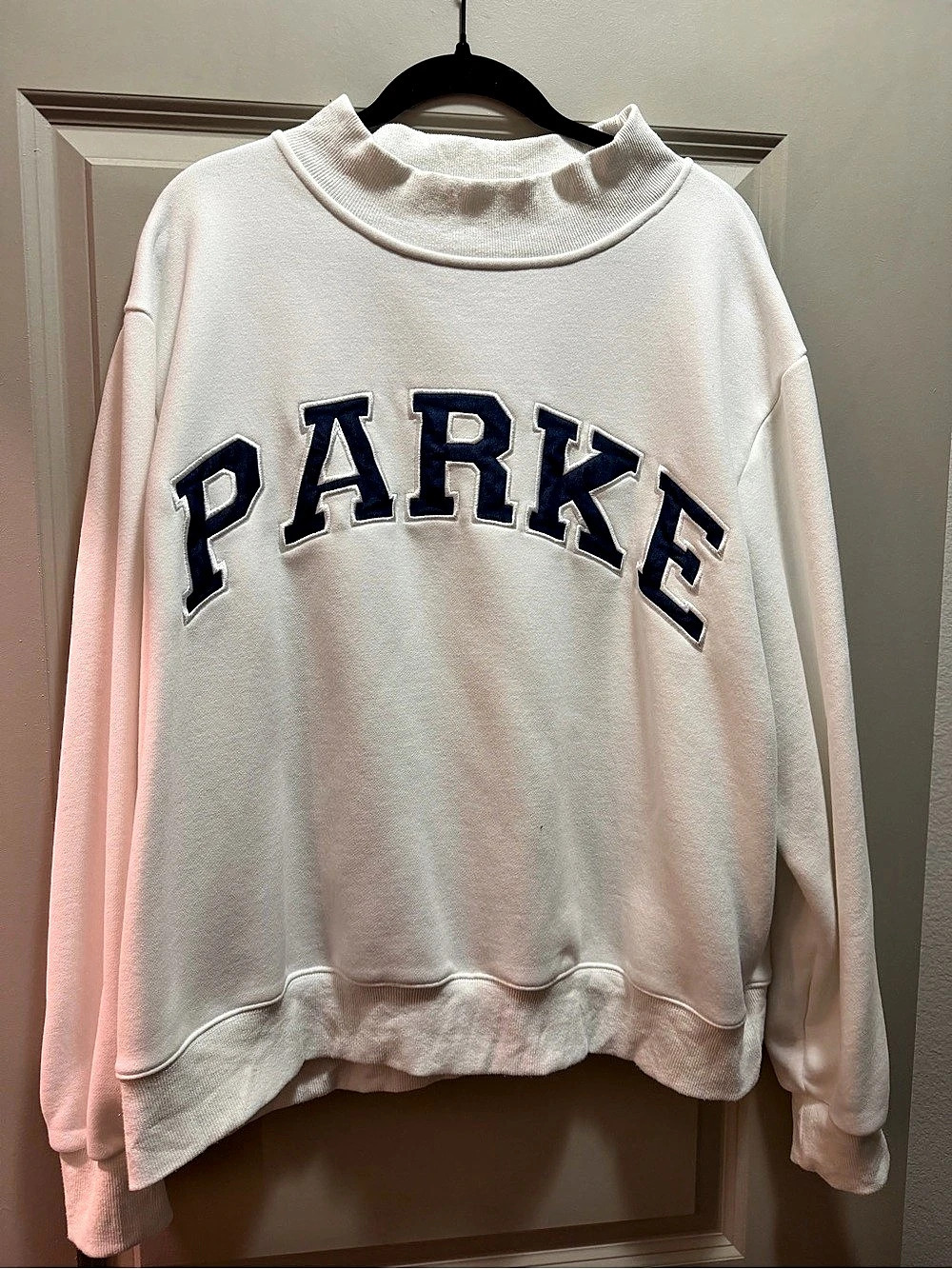 parke Varsity Mockneck Sweatshirt White & Navy Size XL